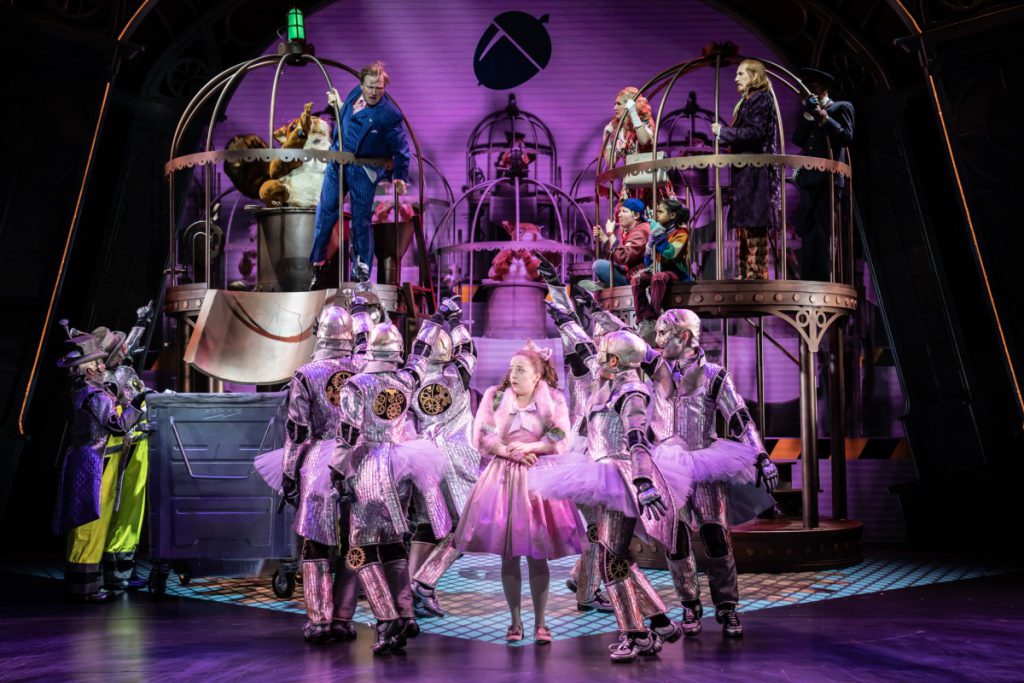 charlie and the chocolate factory musical tour cast