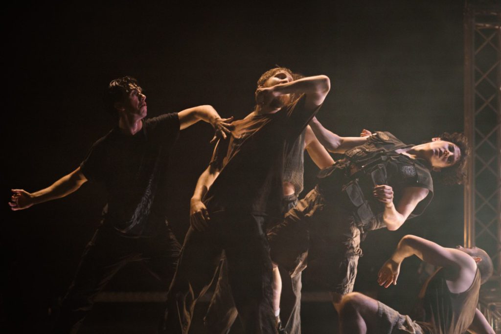 MOSH - Photo: Simon Lazewski