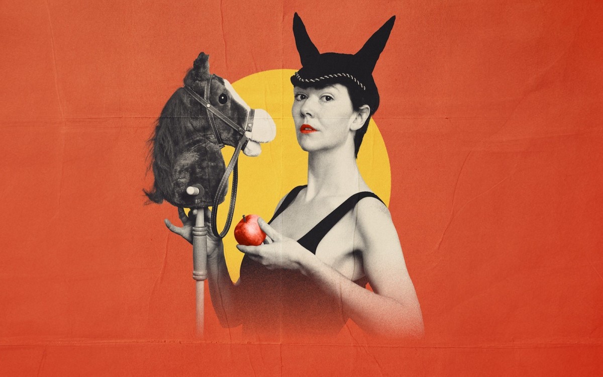 Elf Lyons: Horses - image courtesy Norwich Theatre