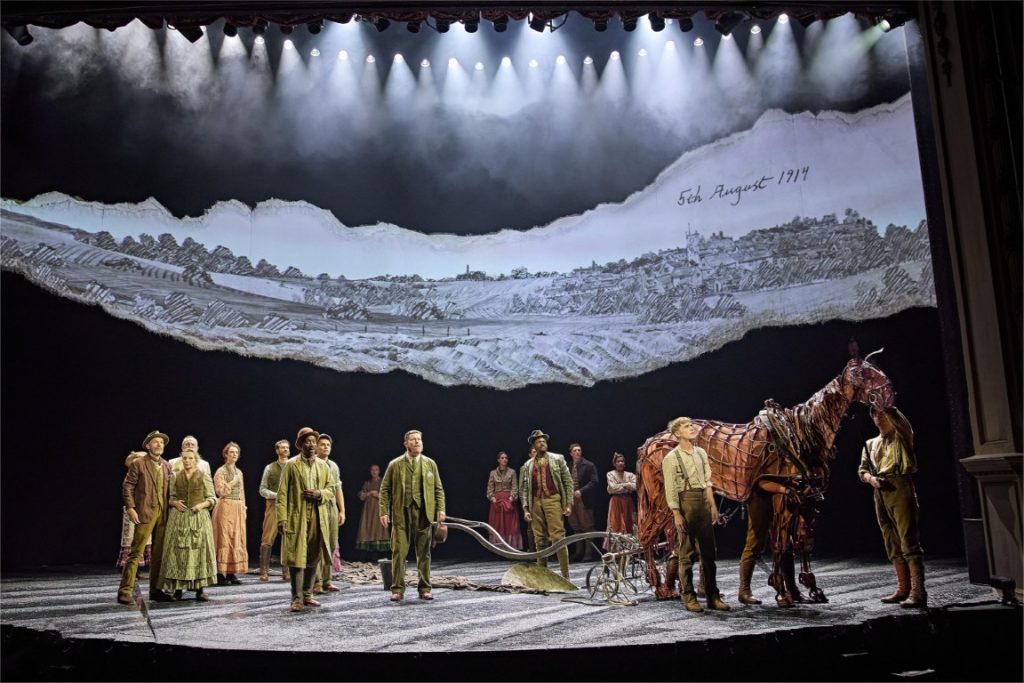 Cast of War Horse - Photo: Brinkhoff Moegenburg