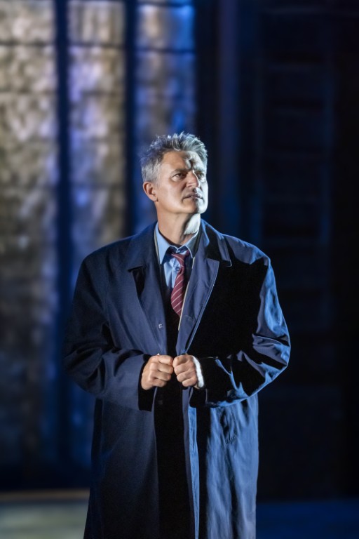 Tom Chambers as Inspector Morse - Photo: Johan Persson