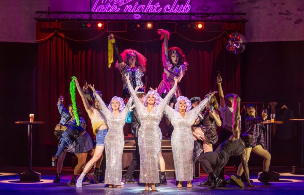 Priscilla Queen of The Desert - Photo: Pamela Raith Photography